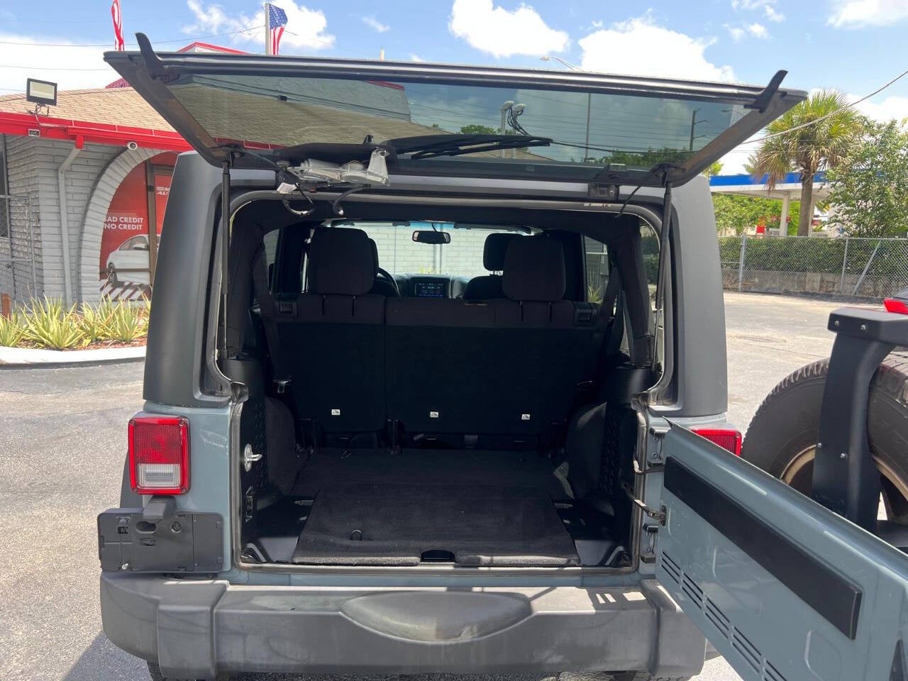 2014 Jeep Wrangler Unlimited Sport 4x4 4dr SUV