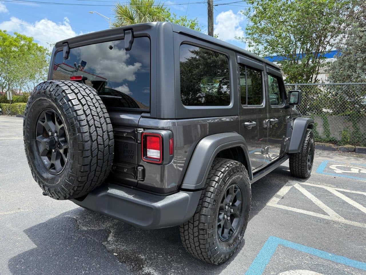 2021 Jeep Wrangler Unlimited Willys Sport 4x4 4dr SUV