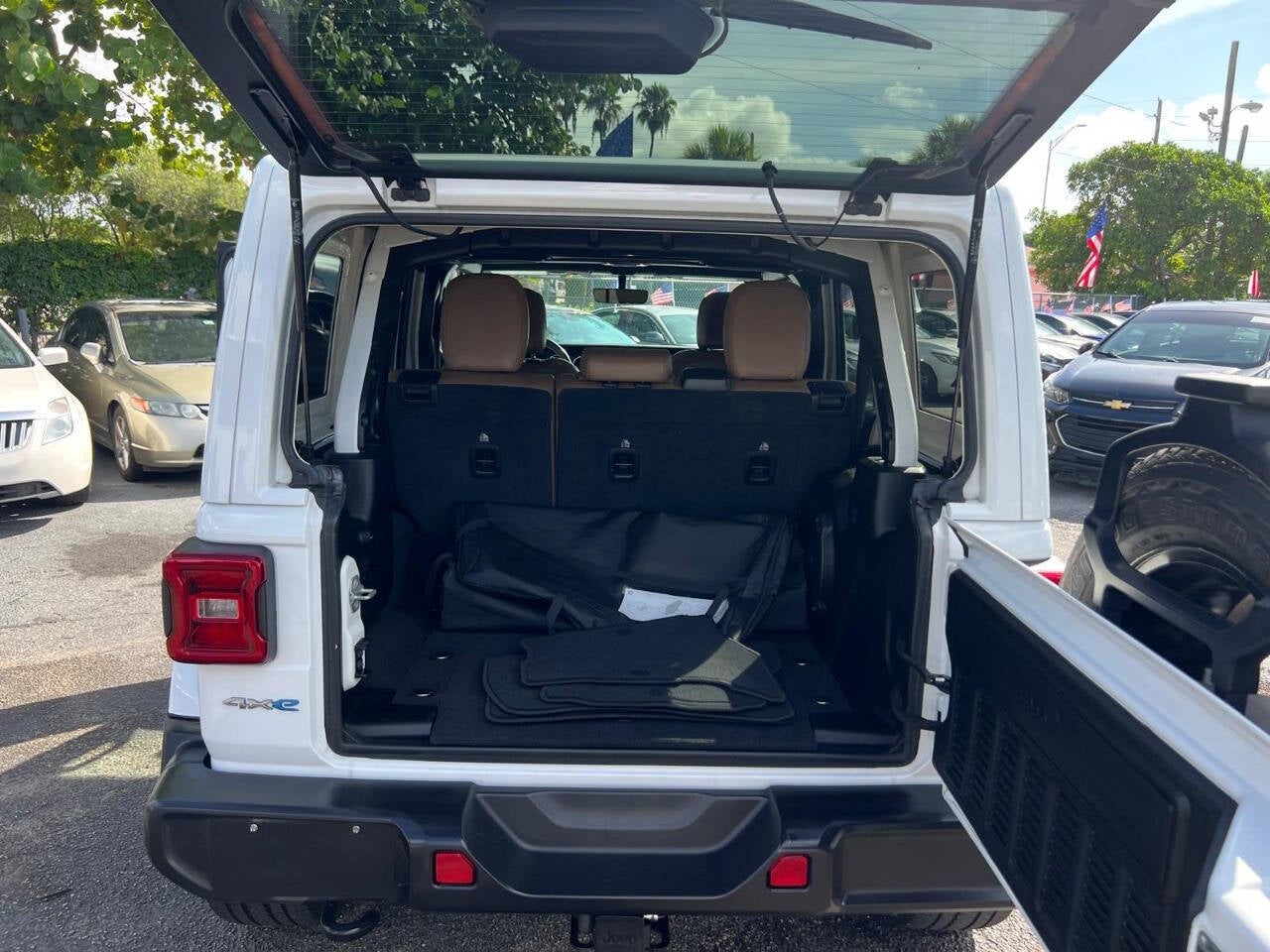 2021 Jeep Wrangler Unlimited Sahara 4xe 4x4 4dr SUV