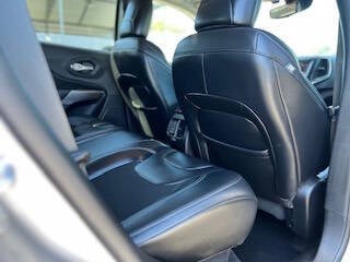 2021 Jeep Cherokee Latitude Plus 4dr SUV