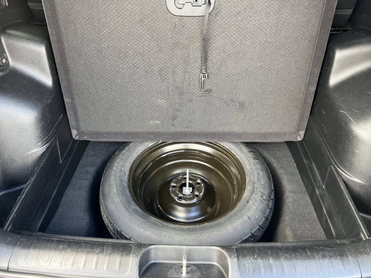 2020 Jeep Cherokee Latitude Plus 4dr SUV