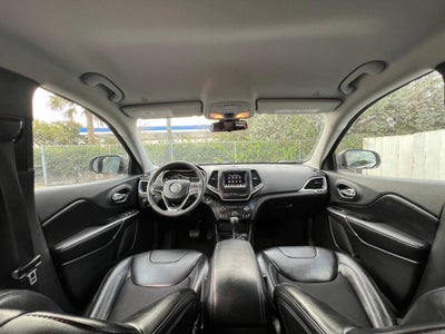 2020 Jeep Cherokee Latitude Plus 4dr SUV