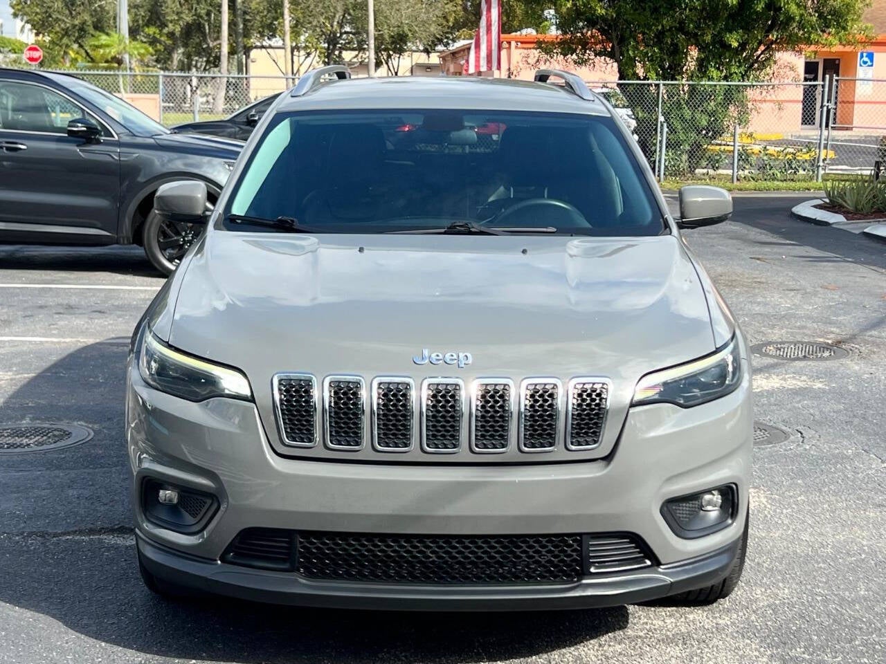 2020 Jeep Cherokee Latitude Plus 4dr SUV