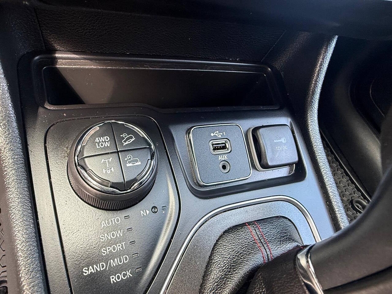 2019 Jeep Cherokee Trailhawk 4x4 4dr SUV