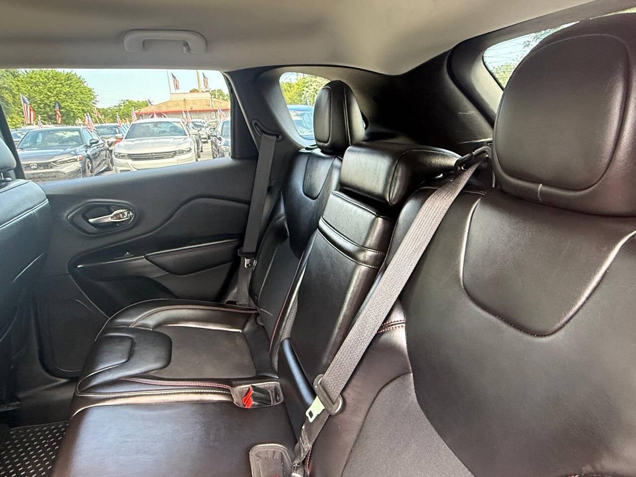 2019 Jeep Cherokee Trailhawk 4x4 4dr SUV