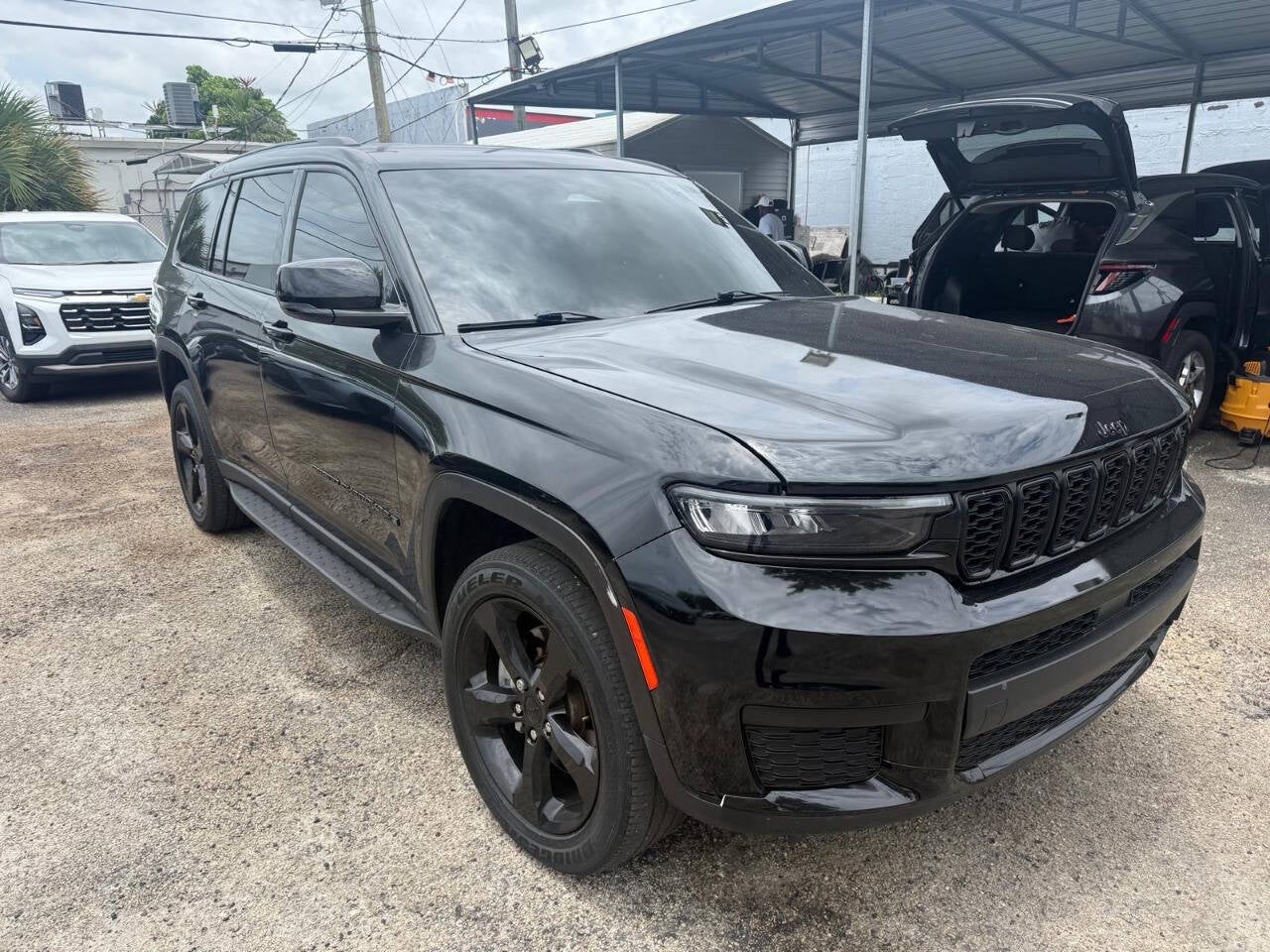 2023 Jeep Grand Cherokee L Laredo 4x2 4dr SUV