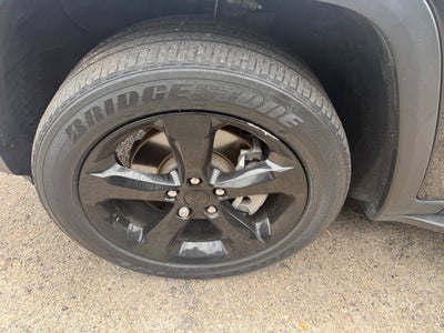 2023 Jeep Grand Cherokee L Laredo 4x2 4dr SUV