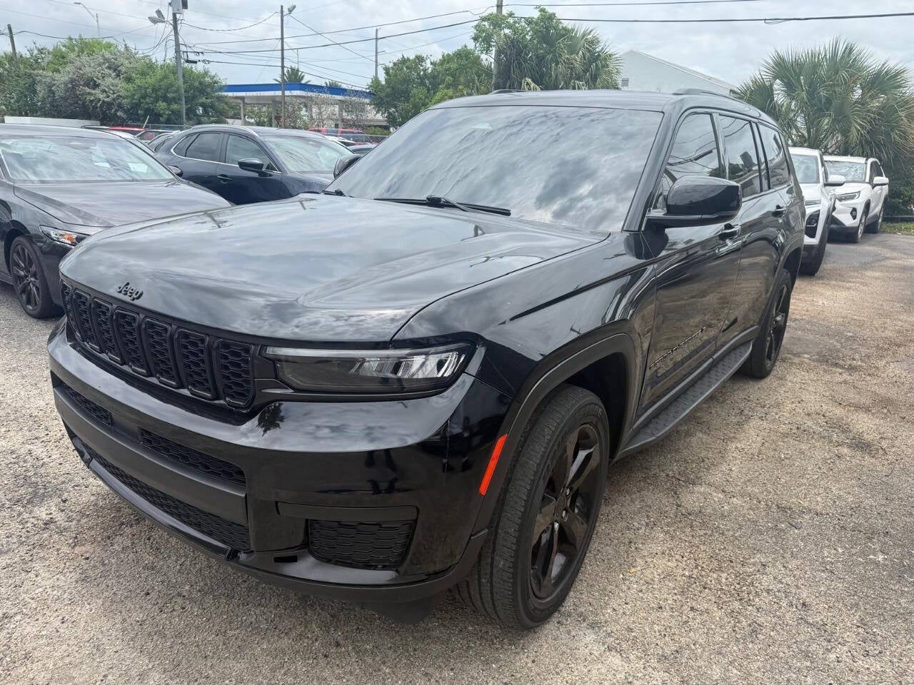 2023 Jeep Grand Cherokee L Laredo 4x2 4dr SUV