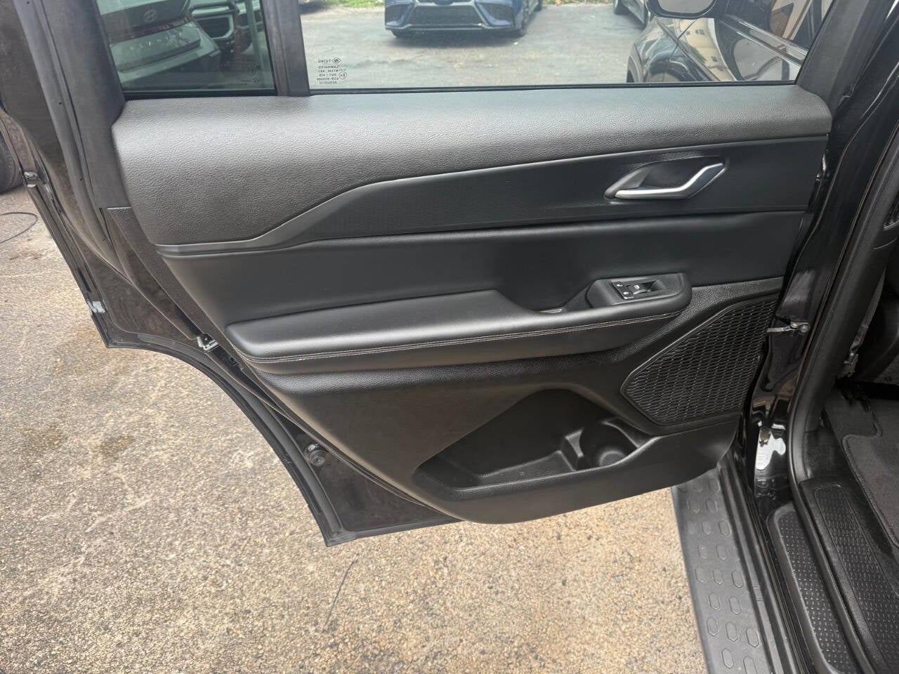 2023 Jeep Grand Cherokee L Laredo 4x2 4dr SUV
