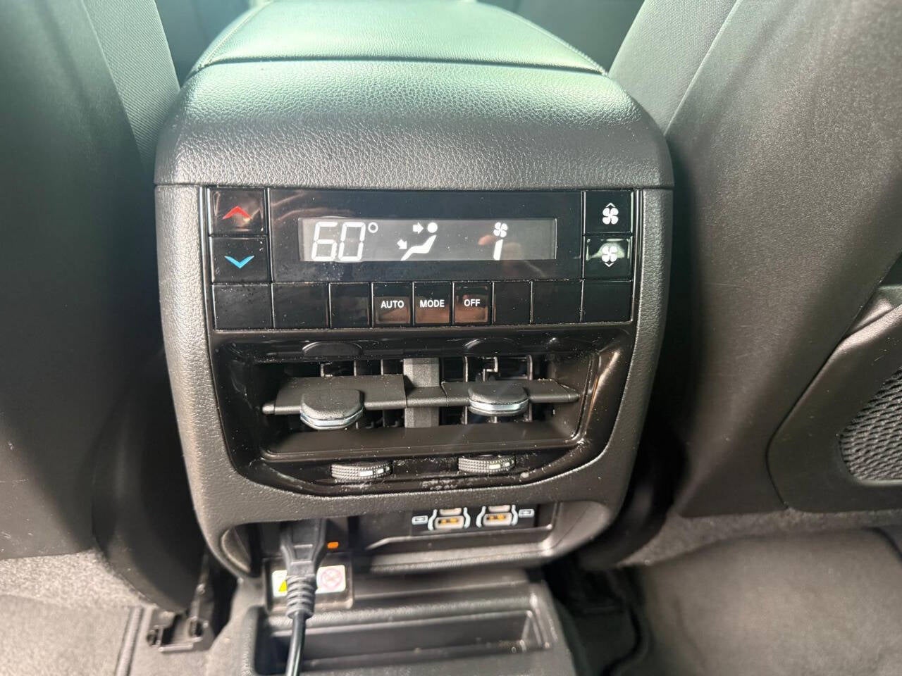 2023 Jeep Grand Cherokee L Laredo 4x2 4dr SUV