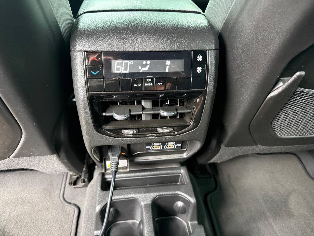 2023 Jeep Grand Cherokee L Laredo 4x2 4dr SUV