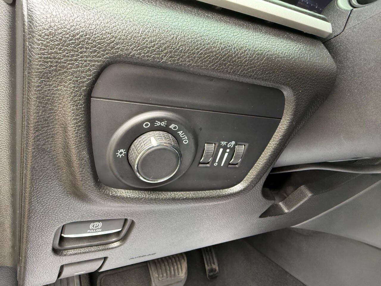 2023 Jeep Grand Cherokee L Laredo 4x2 4dr SUV