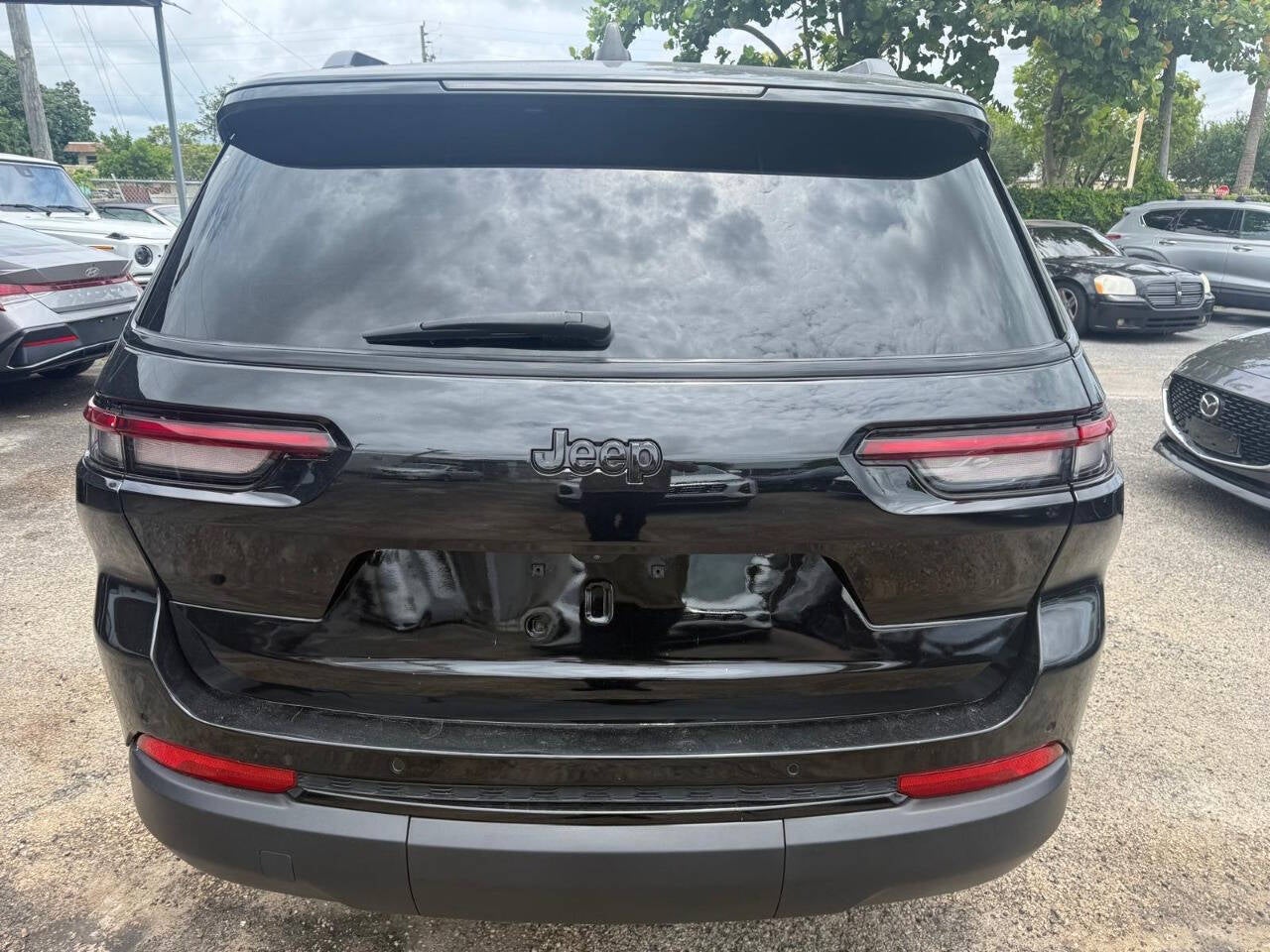 2023 Jeep Grand Cherokee L Laredo 4x2 4dr SUV