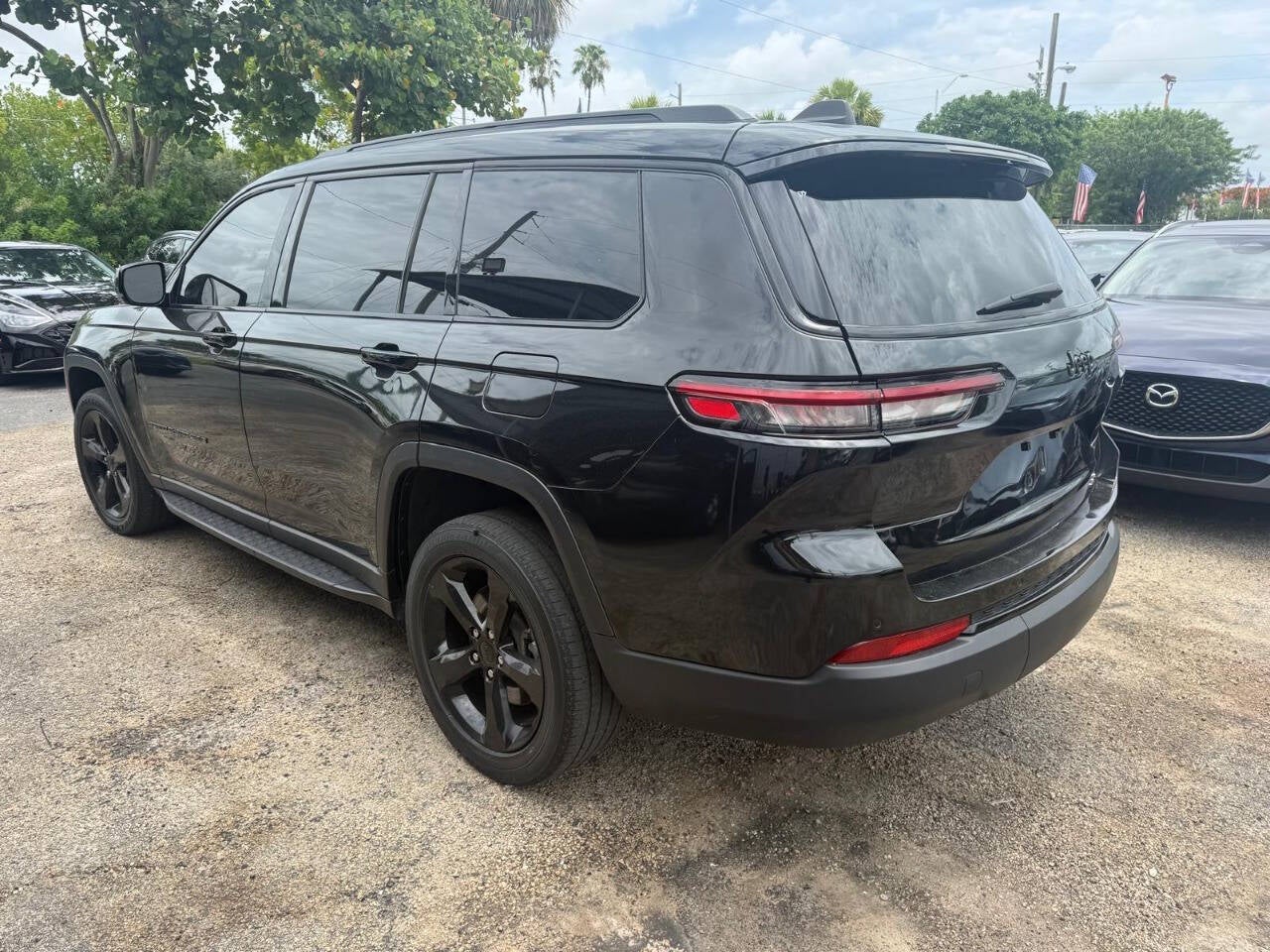 2023 Jeep Grand Cherokee L Laredo 4x2 4dr SUV