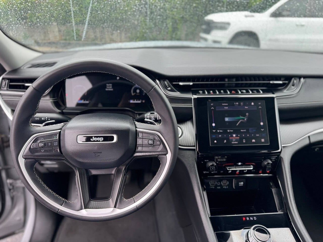 2023 Jeep Grand Cherokee L Laredo 4x4 4dr SUV