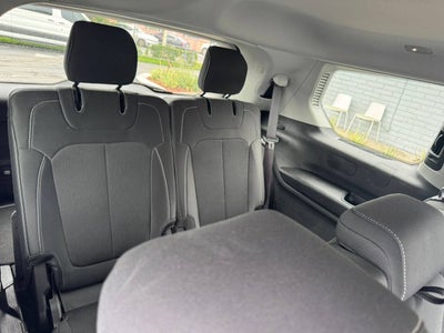 2023 Jeep Grand Cherokee L Laredo 4x4 4dr SUV