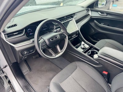 2023 Jeep Grand Cherokee L Laredo 4x4 4dr SUV