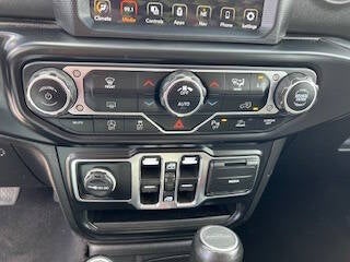 2022 Jeep Gladiator High Altitude 4x4 4dr Crew Cab 5.0 ft. SB