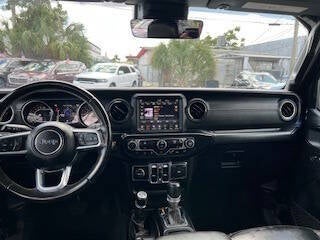 2022 Jeep Gladiator High Altitude 4x4 4dr Crew Cab 5.0 ft. SB