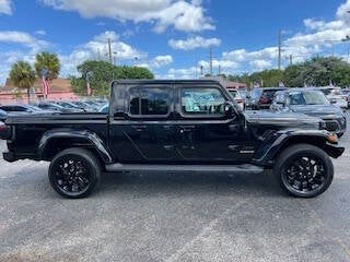 2022 Jeep Gladiator High Altitude 4x4 4dr Crew Cab 5.0 ft. SB