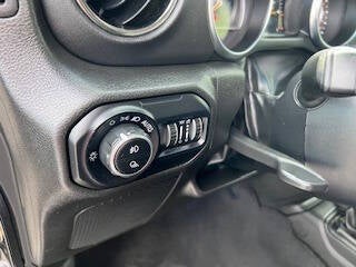 2022 Jeep Gladiator High Altitude 4x4 4dr Crew Cab 5.0 ft. SB