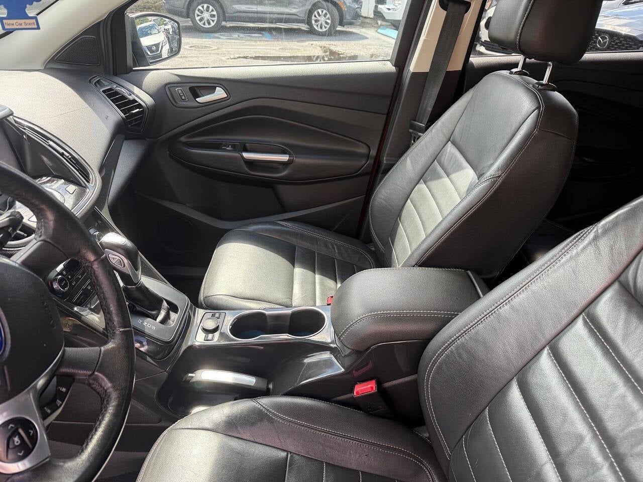 2016 Ford Escape Titanium 4dr SUV
