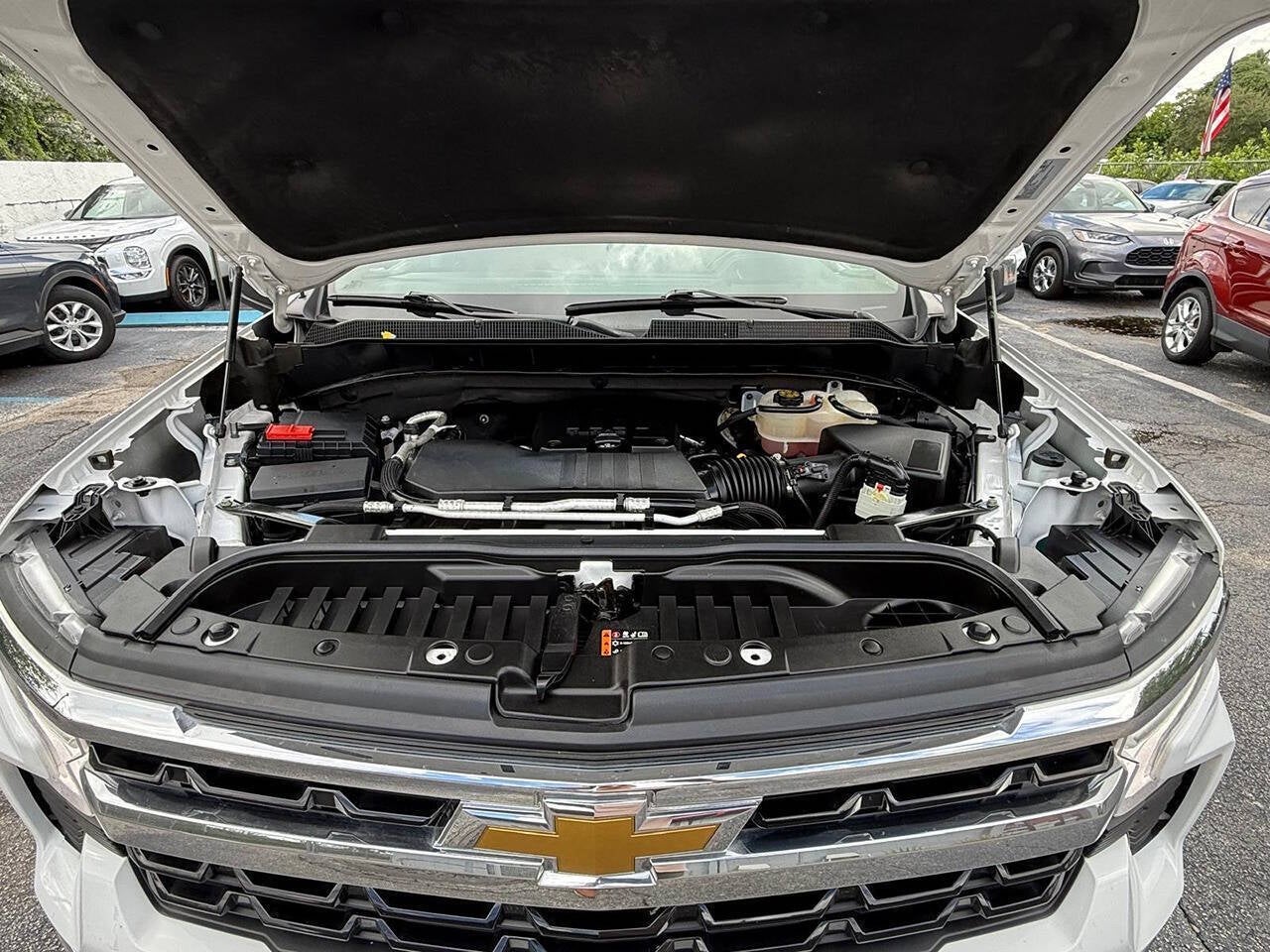 2024 Chevrolet Silverado 1500 LT Pickup 4D 6 1/2 ft