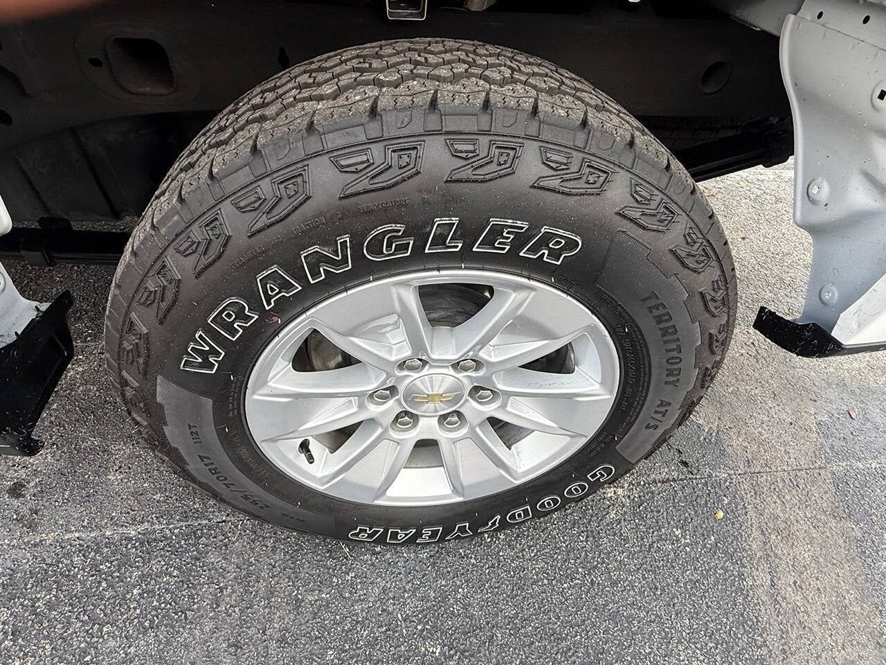 2024 Chevrolet Silverado 1500 LT Pickup 4D 6 1/2 ft