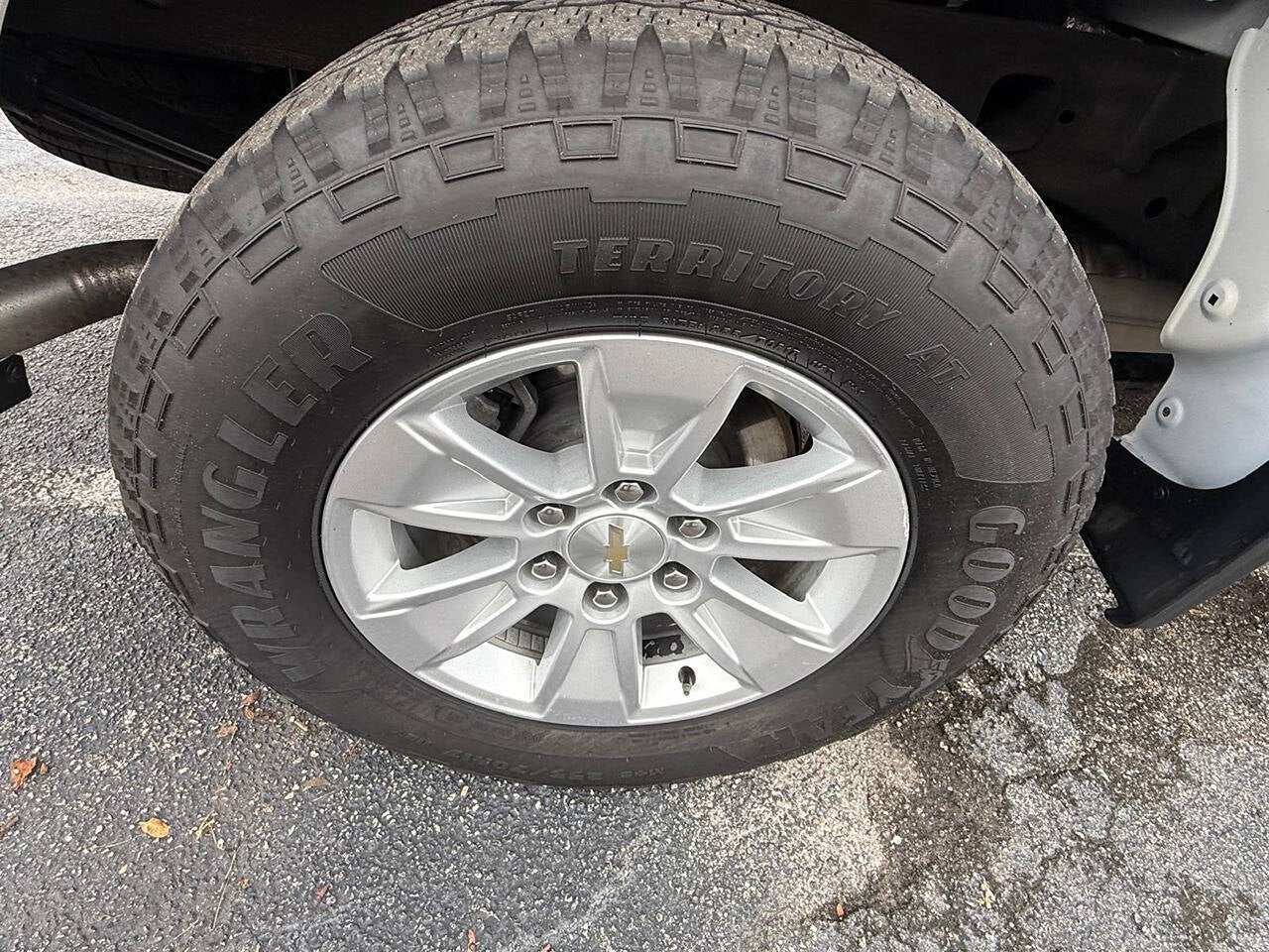 2024 Chevrolet Silverado 1500 LT Pickup 4D 6 1/2 ft