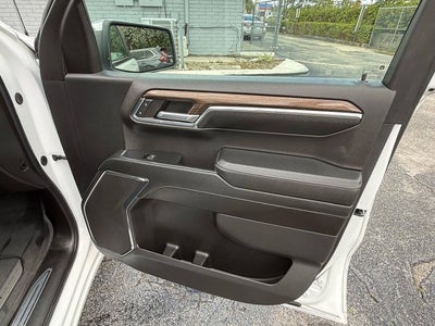 2024 Chevrolet Silverado 1500 LT Pickup 4D 6 1/2 ft