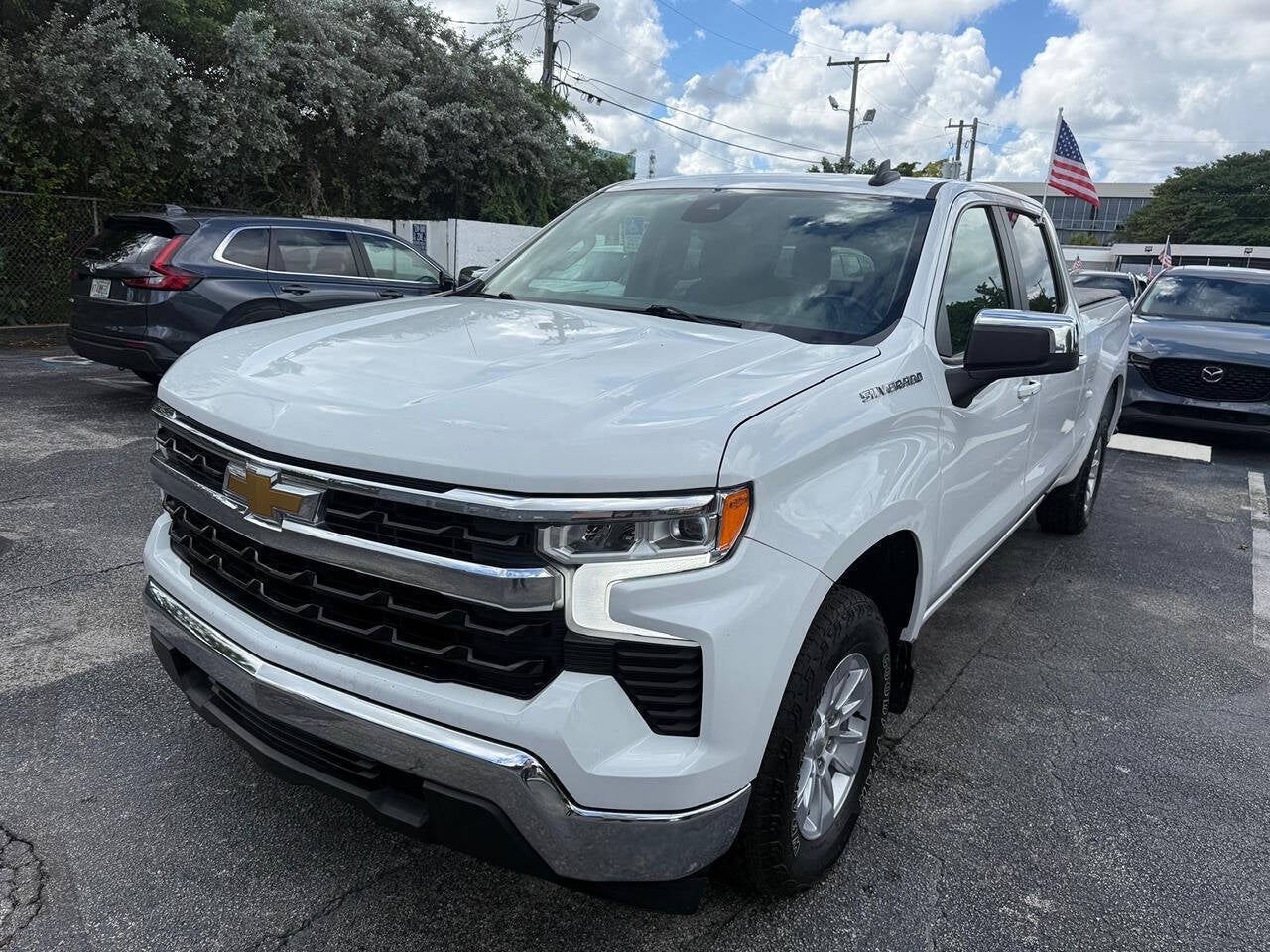 2024 Chevrolet Silverado 1500 LT Pickup 4D 6 1/2 ft