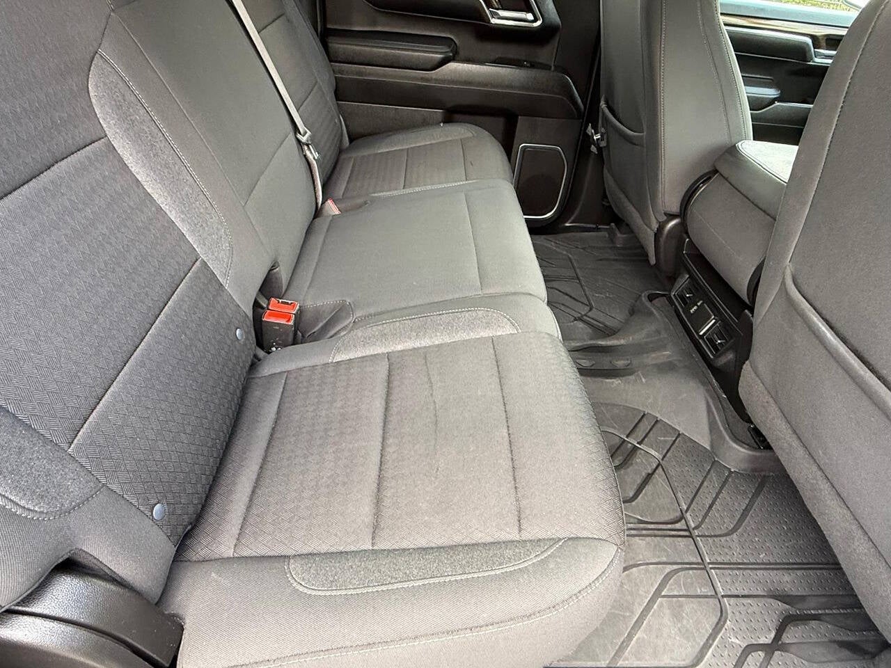 2024 Chevrolet Silverado 1500 LT Pickup 4D 6 1/2 ft