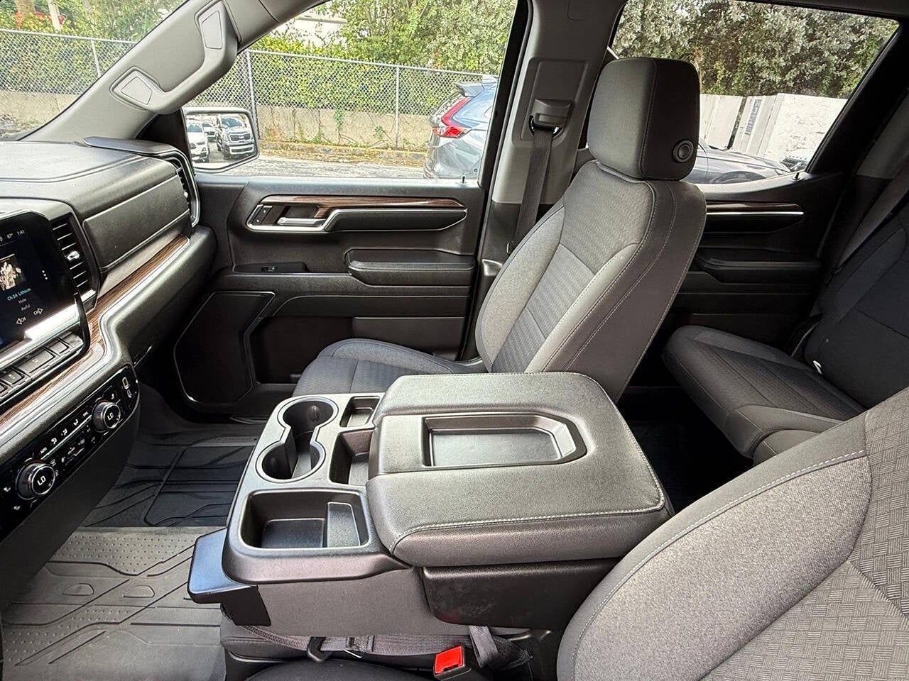 2024 Chevrolet Silverado 1500 LT Pickup 4D 6 1/2 ft