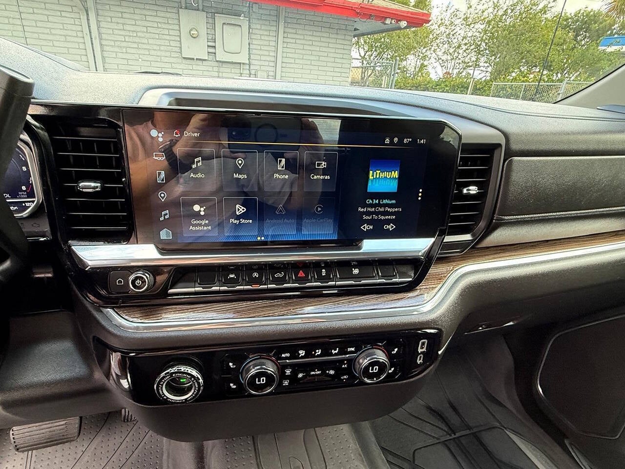 2024 Chevrolet Silverado 1500 LT Pickup 4D 6 1/2 ft