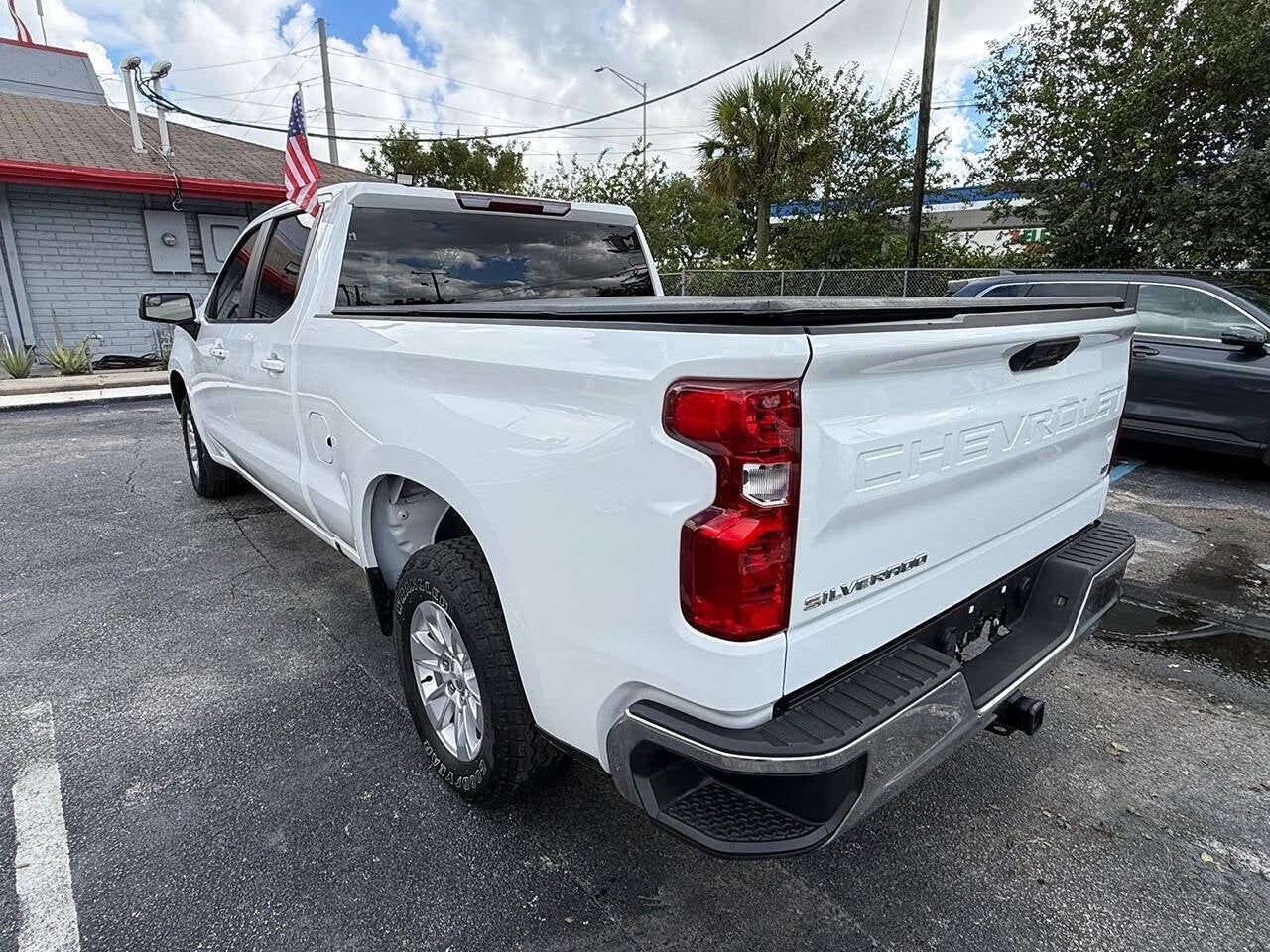 2024 Chevrolet Silverado 1500 LT Pickup 4D 6 1/2 ft