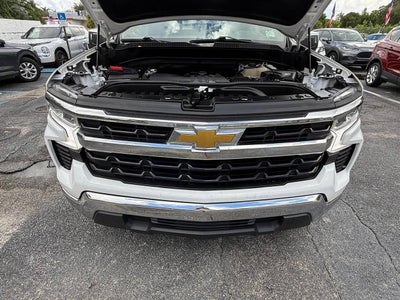 2024 Chevrolet Silverado 1500 LT Pickup 4D 6 1/2 ft
