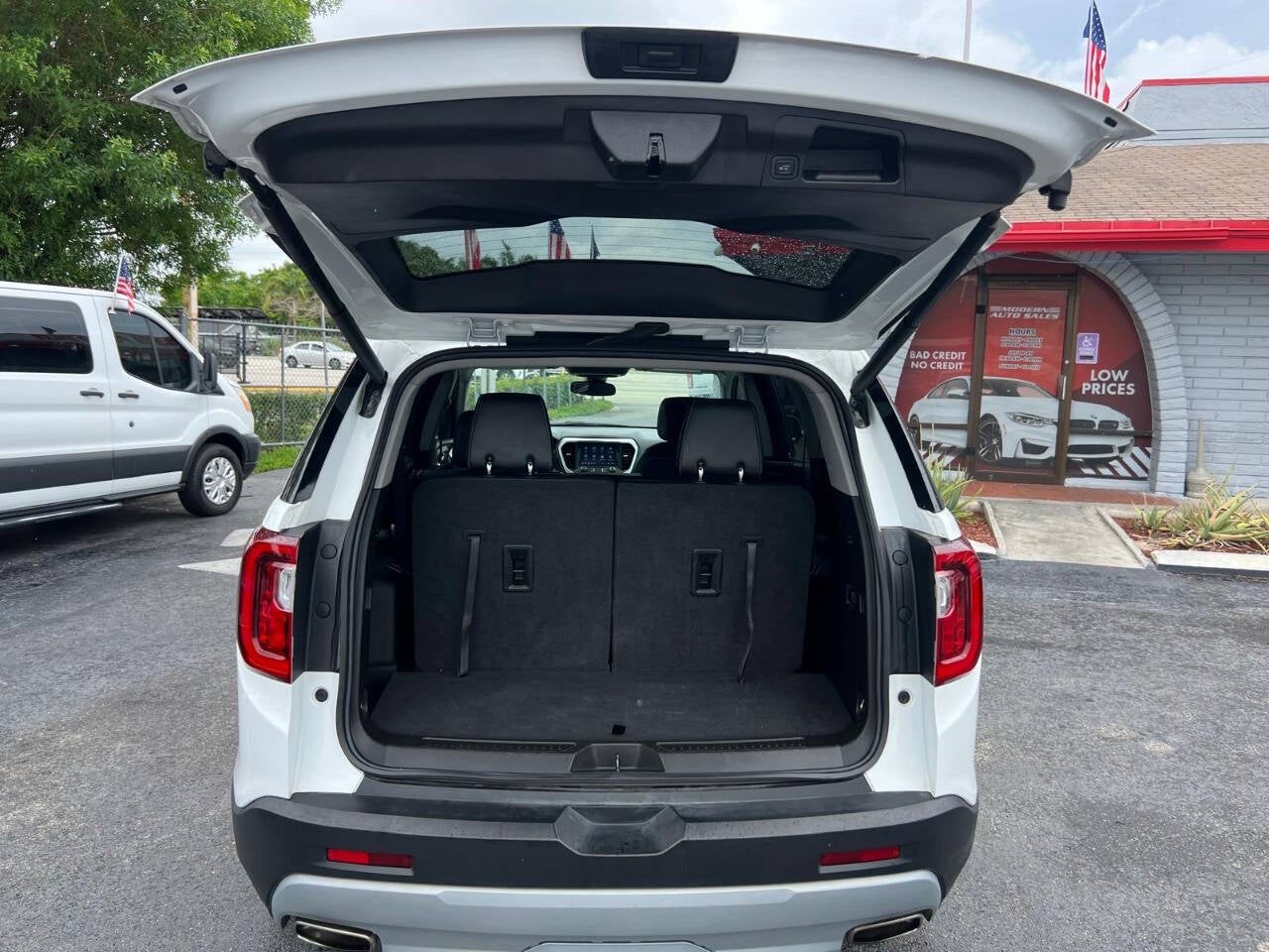 2023 GMC Acadia SLT 4x4 4dr SUV