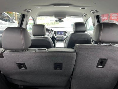 2023 GMC Acadia SLT 4x4 4dr SUV