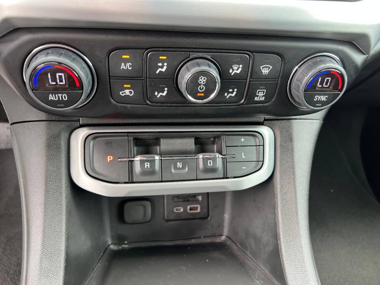 2023 GMC Acadia SLT 4x4 4dr SUV