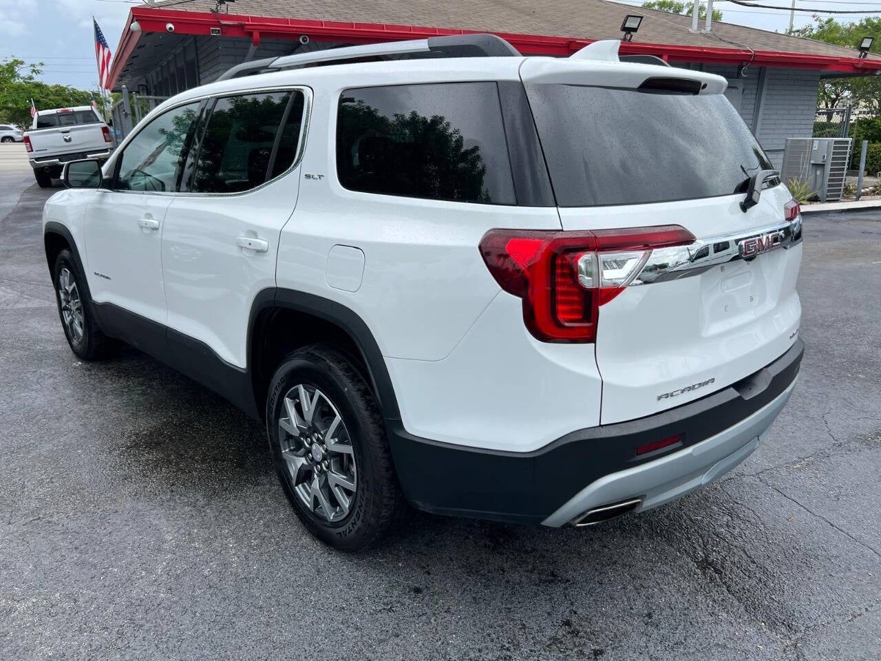 2023 GMC Acadia SLT 4x4 4dr SUV