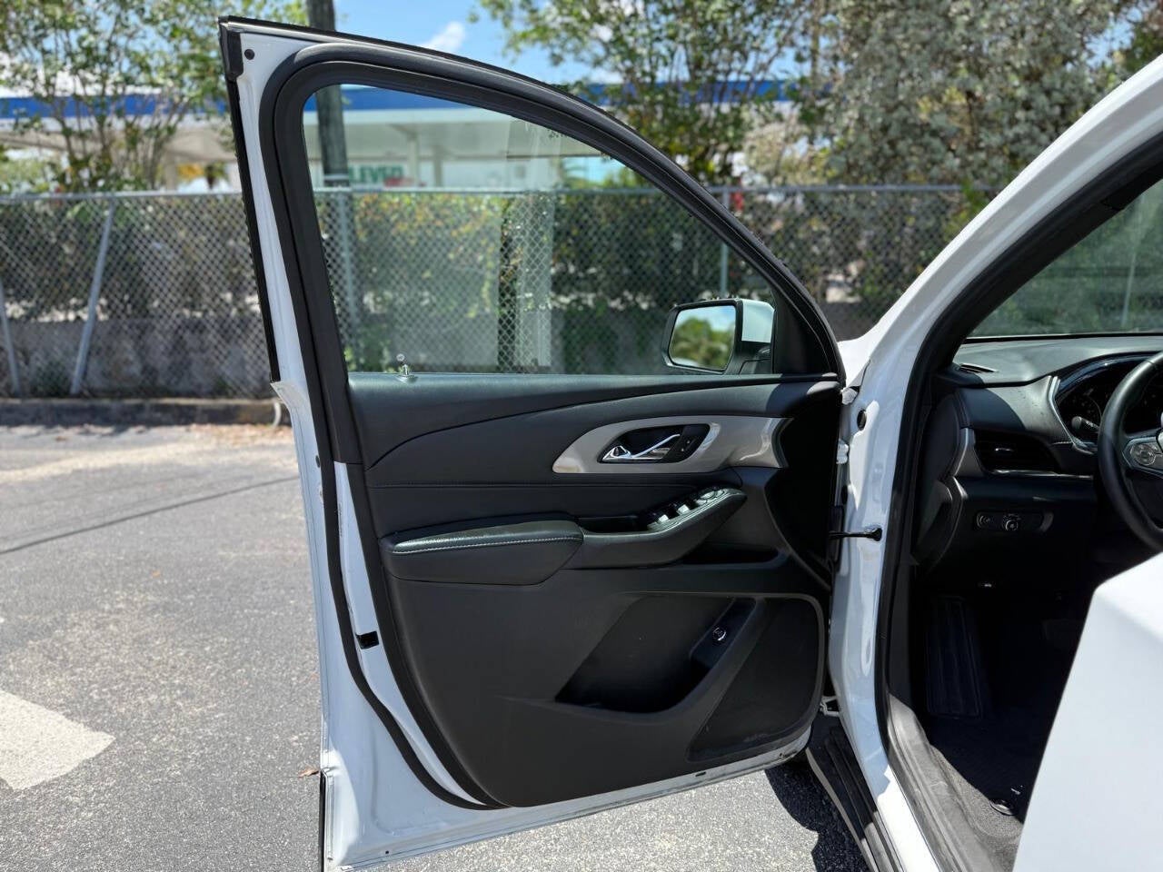 2023 Chevrolet Traverse LT Cloth 4dr SUV