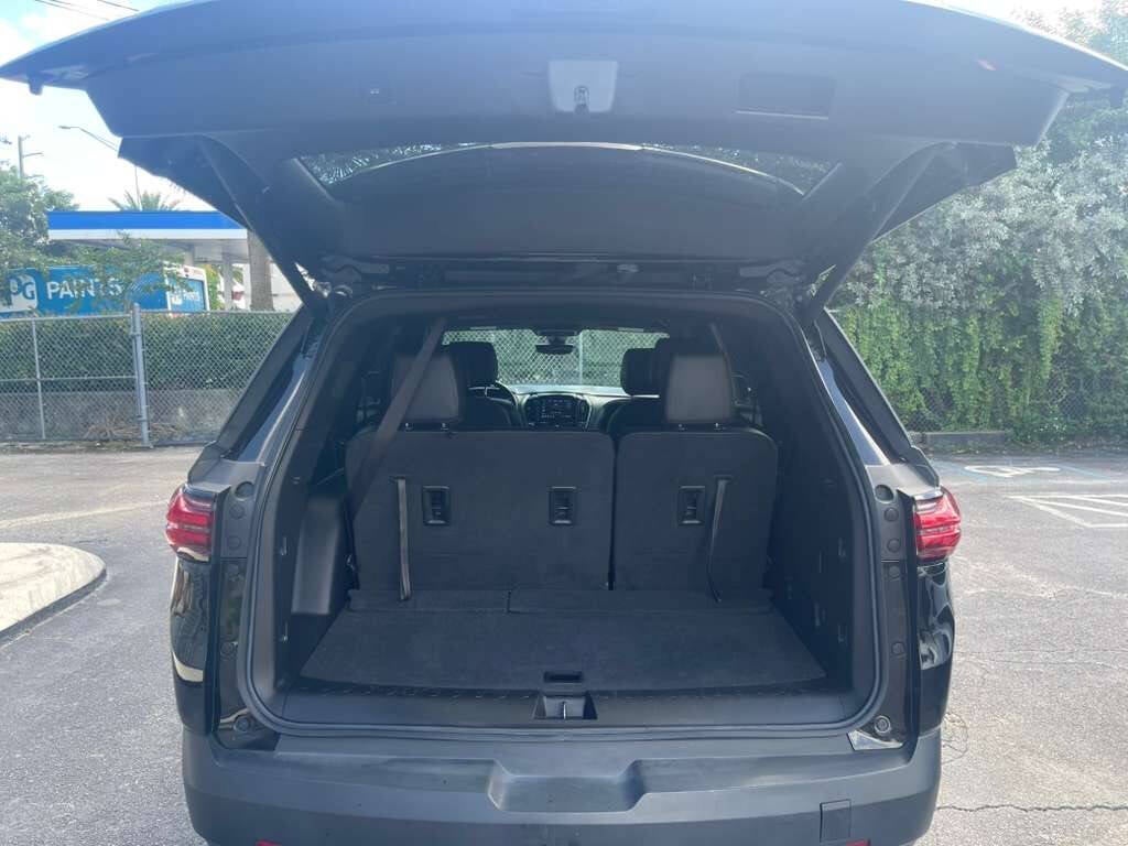 2023 Chevrolet Traverse LT Leather 4dr SUV