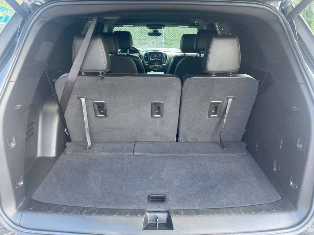2023 Chevrolet Traverse LT Leather 4dr SUV