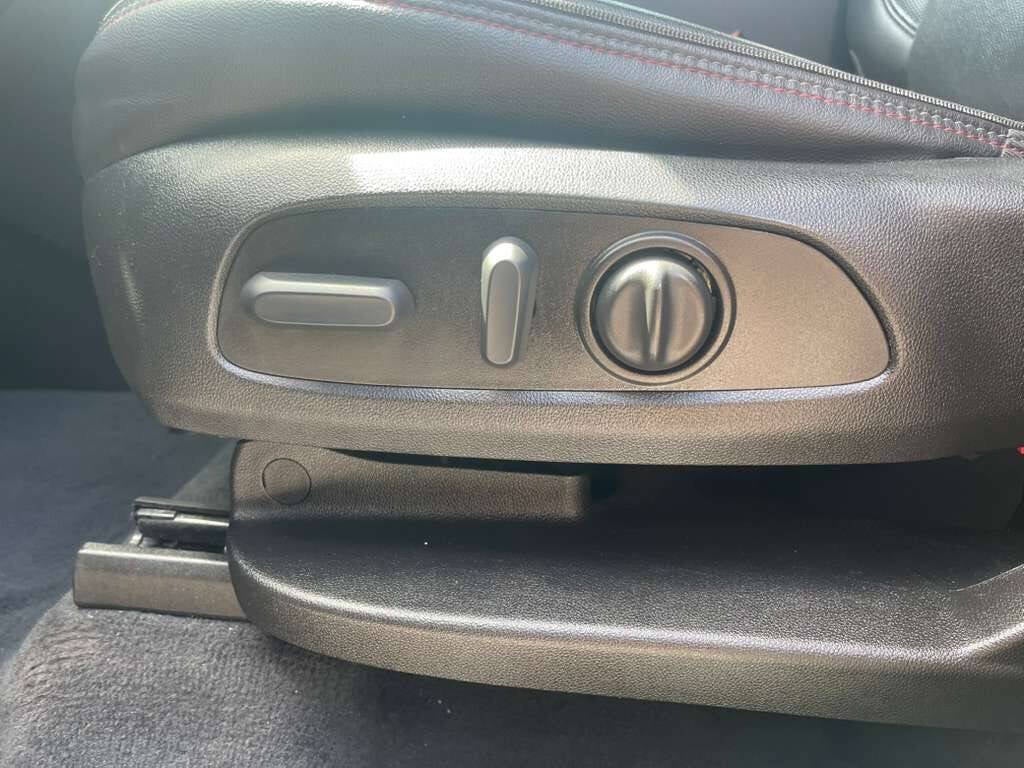 2023 Chevrolet Traverse LT Leather 4dr SUV