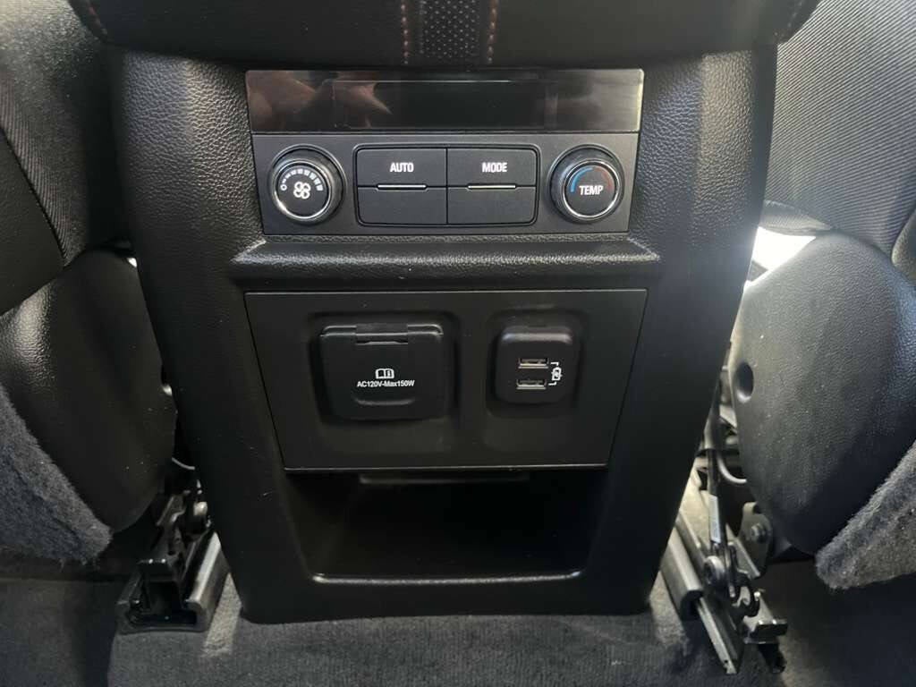 2023 Chevrolet Traverse LT Leather 4dr SUV