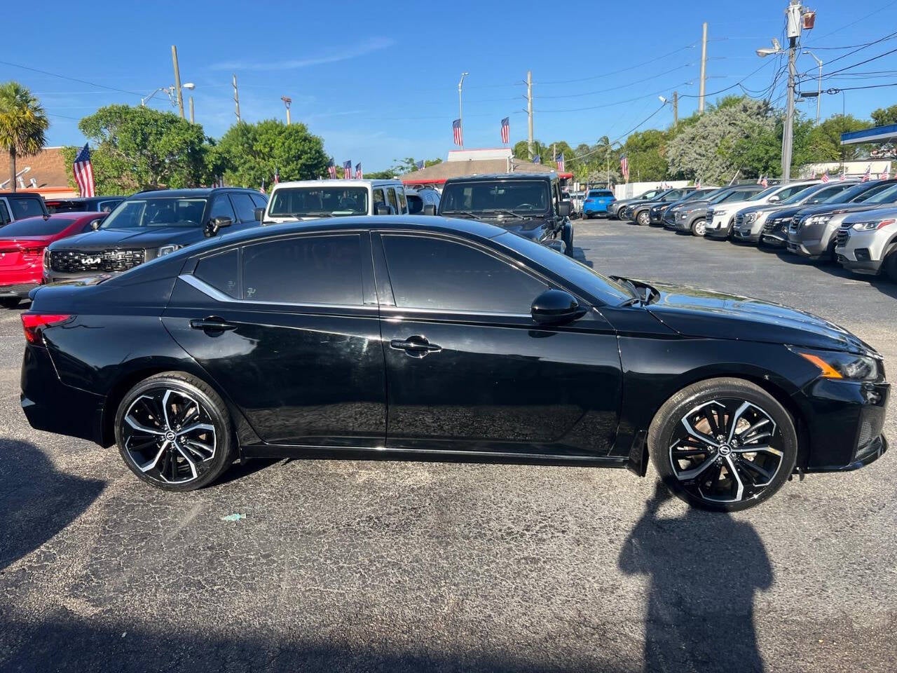 2023 Nissan Altima 2.5 SR 4dr Sedan