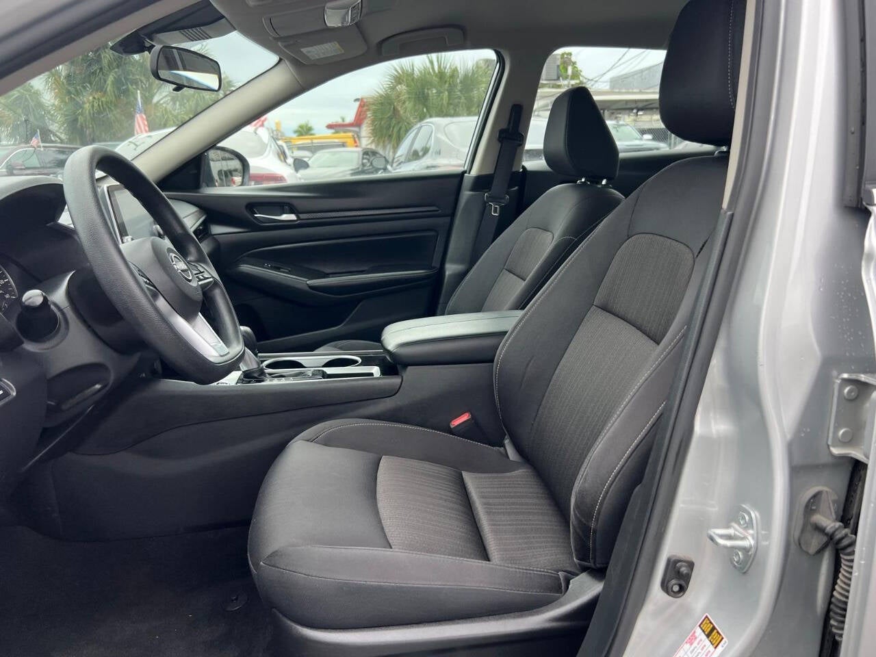 2024 Nissan Altima 2.5 SV 4dr Sedan