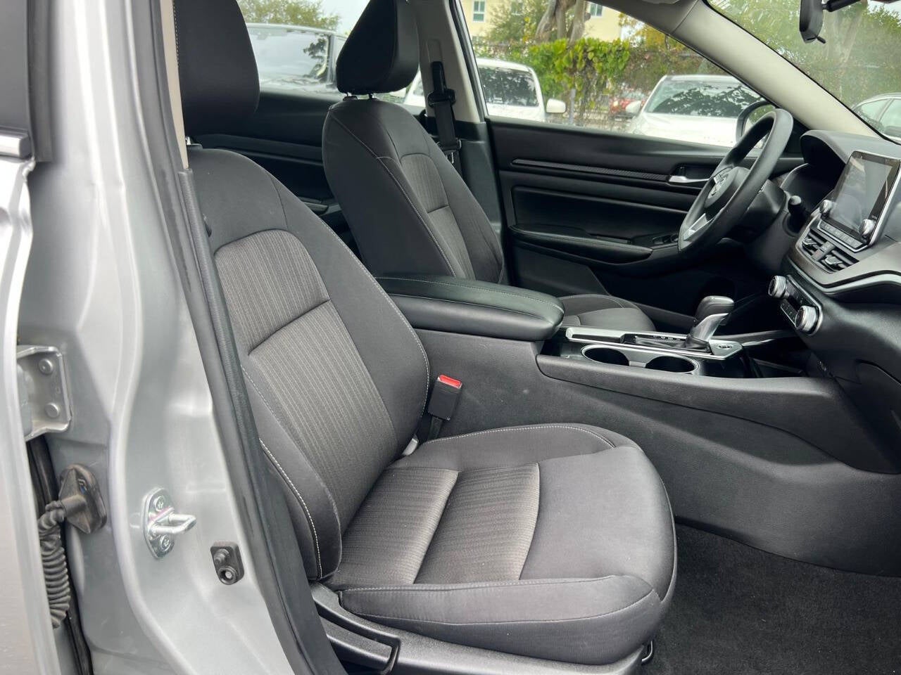 2024 Nissan Altima 2.5 SV 4dr Sedan