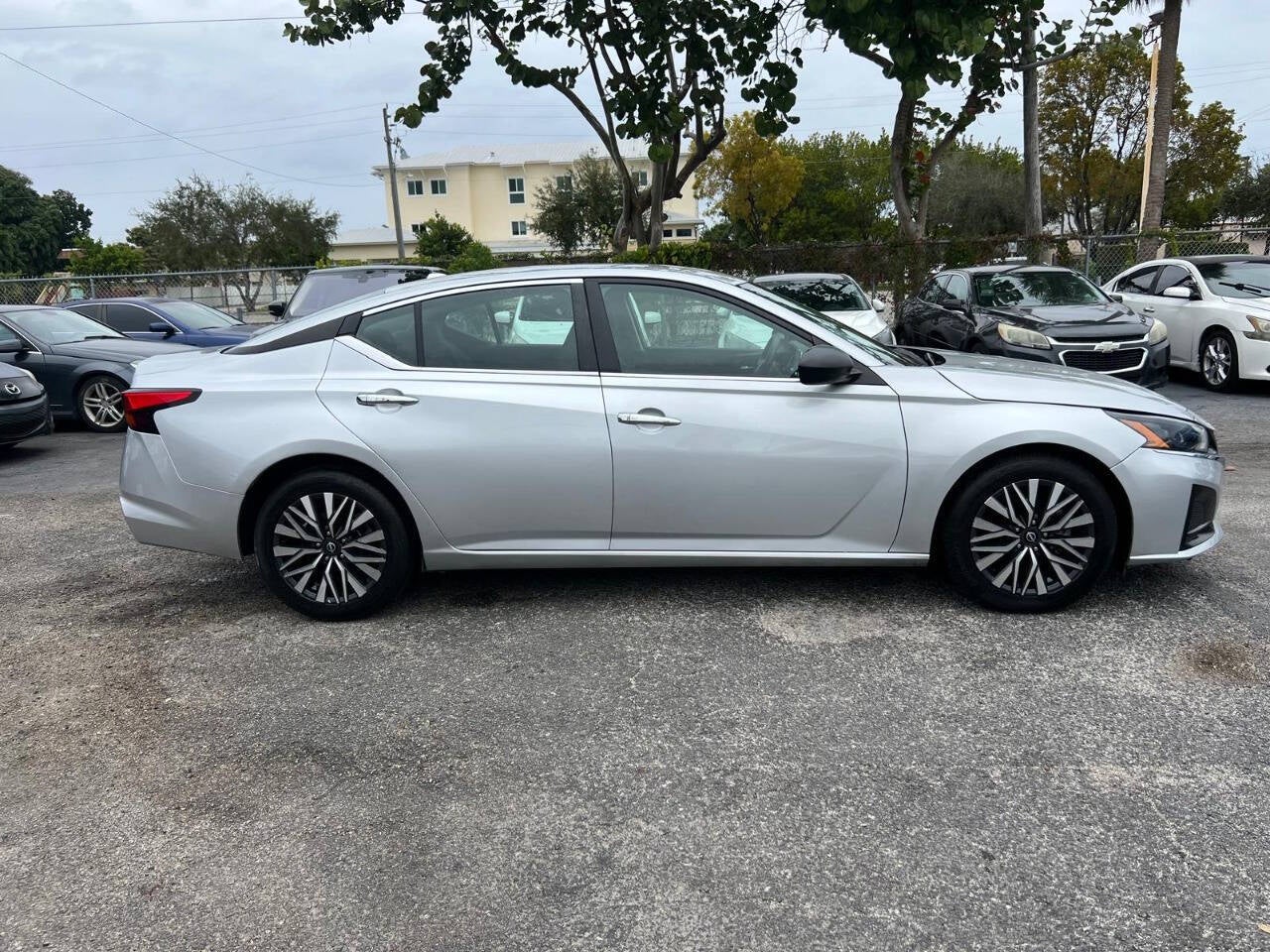 2024 Nissan Altima 2.5 SV 4dr Sedan