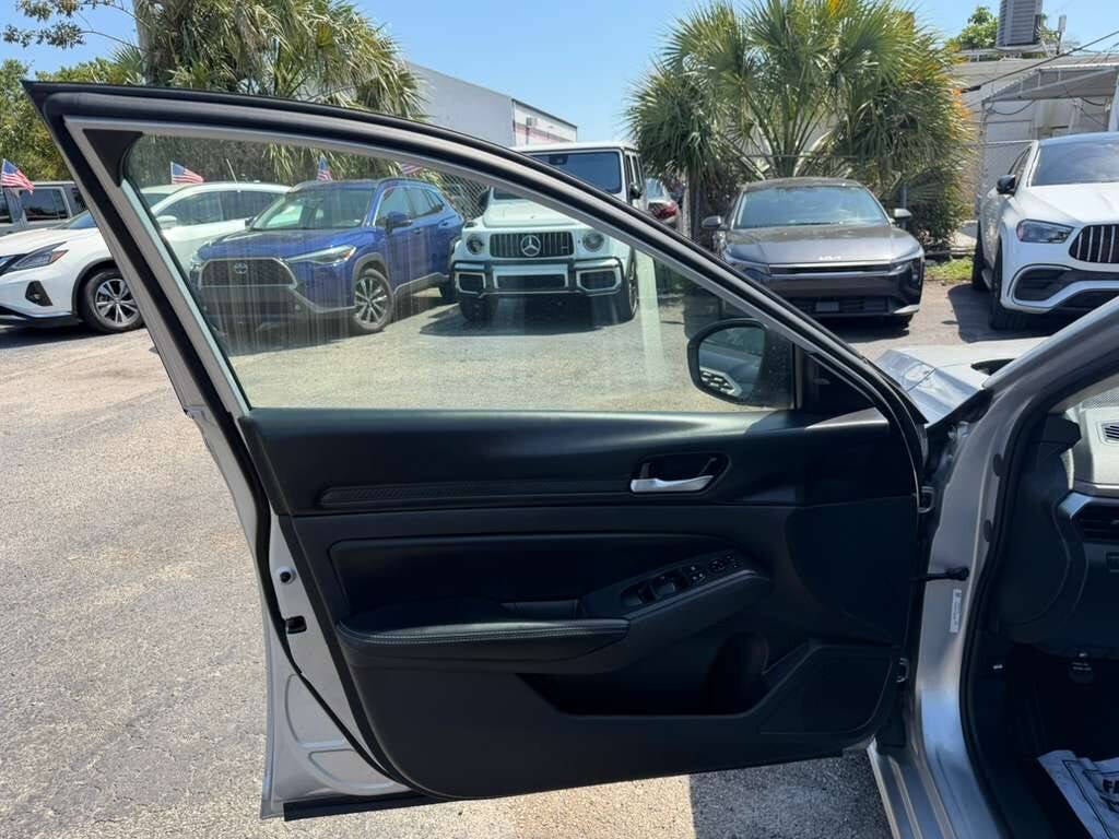 2024 Nissan Altima 2.5 SV 4dr Sedan